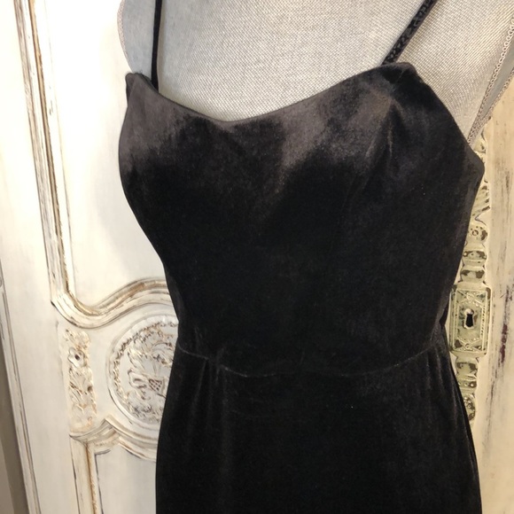 AZAZIE Beautiful Black Velvet High Front Leg Slit Optional Removable Straps S/C - Picture 4 of 16